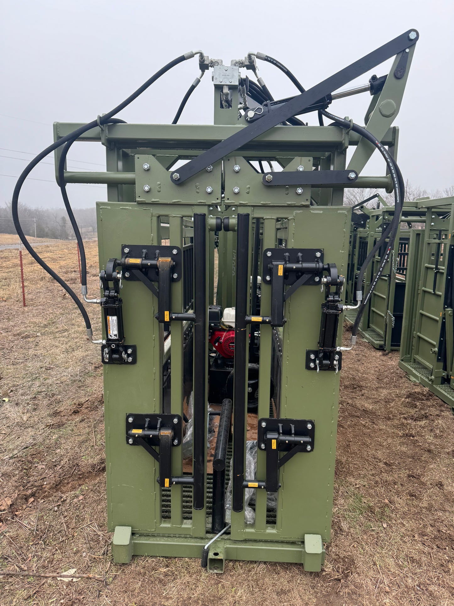 Catch Master H2950 (Gas Motor, Rebar Floor, Neck Extenders)