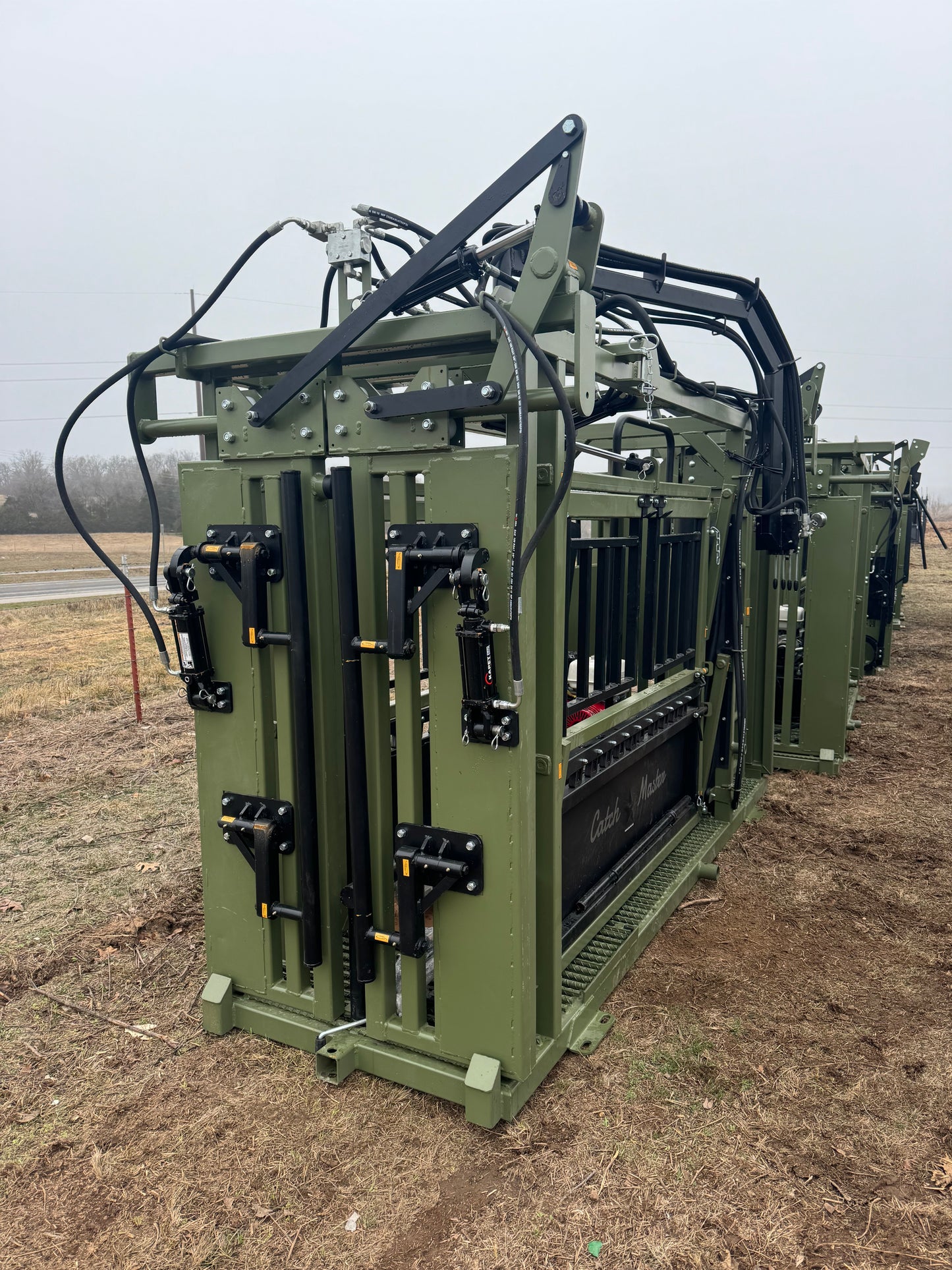 Catch Master H2950 (Gas Motor, Rebar Floor, Neck Extenders)