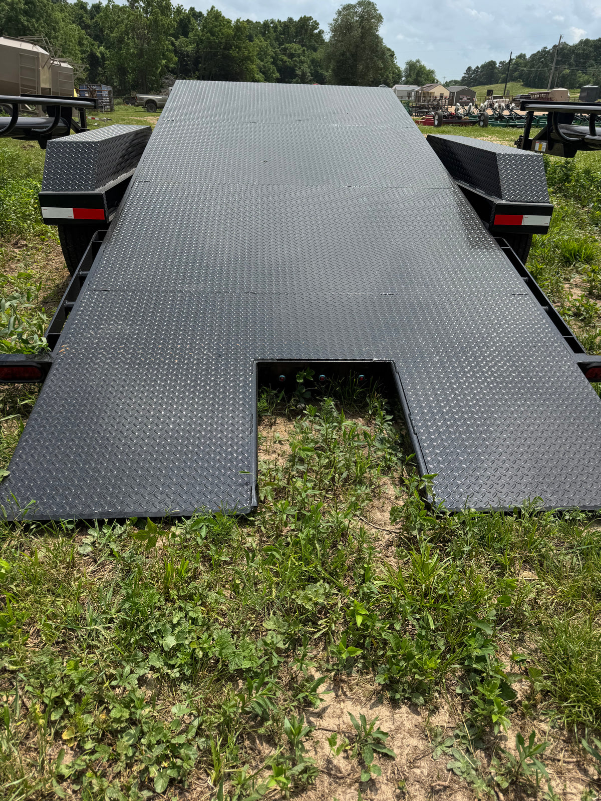 22ft - Tilt Deck Equipment Trailer (14k)