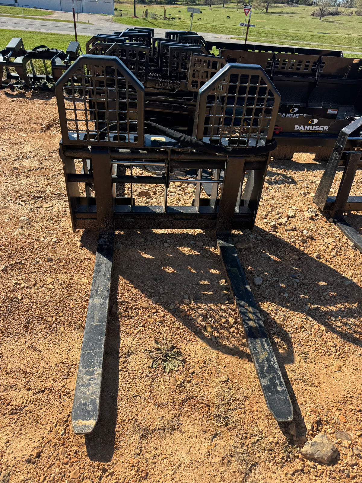 Hydraulic Pallet Forks - 5,500#