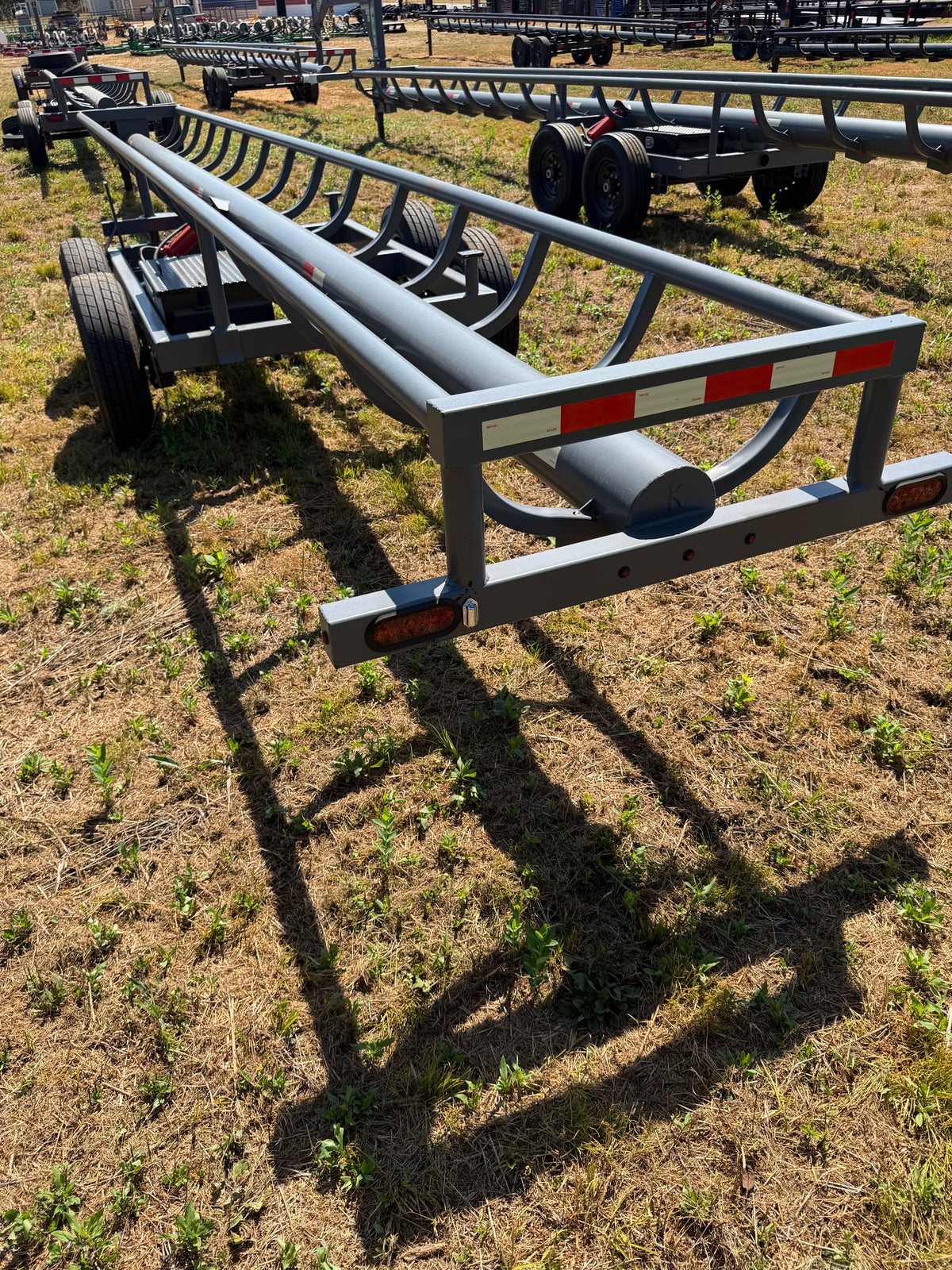 32ft BP In-Line Hay Trailer - Hydraulic