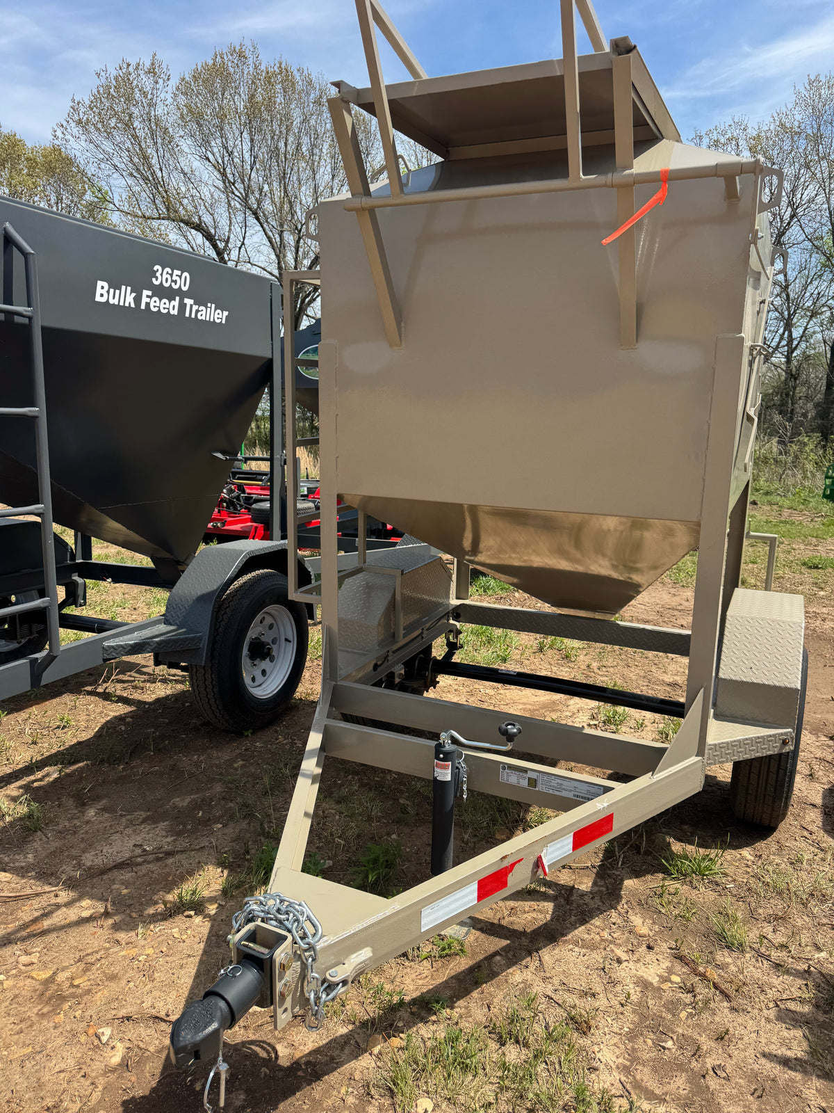 1-Ton Bulk Feed Trailer