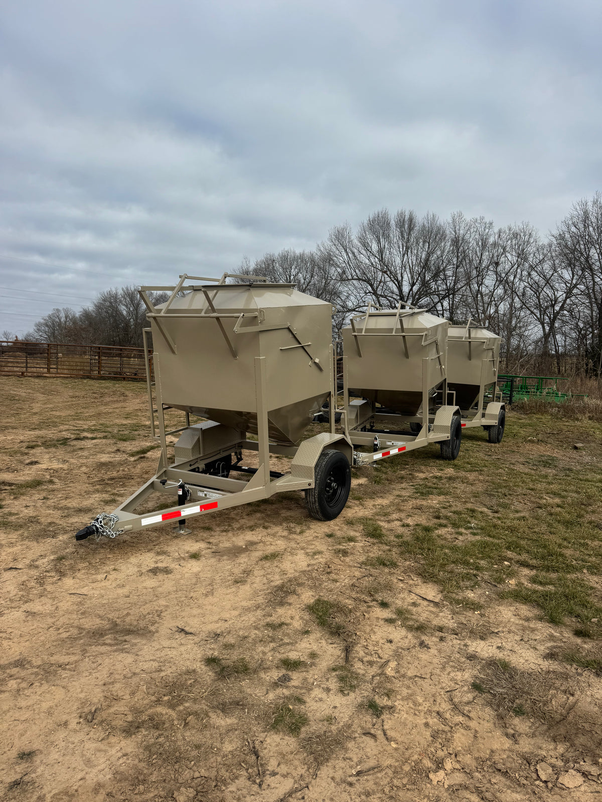 1-Ton Bulk Feed Trailer