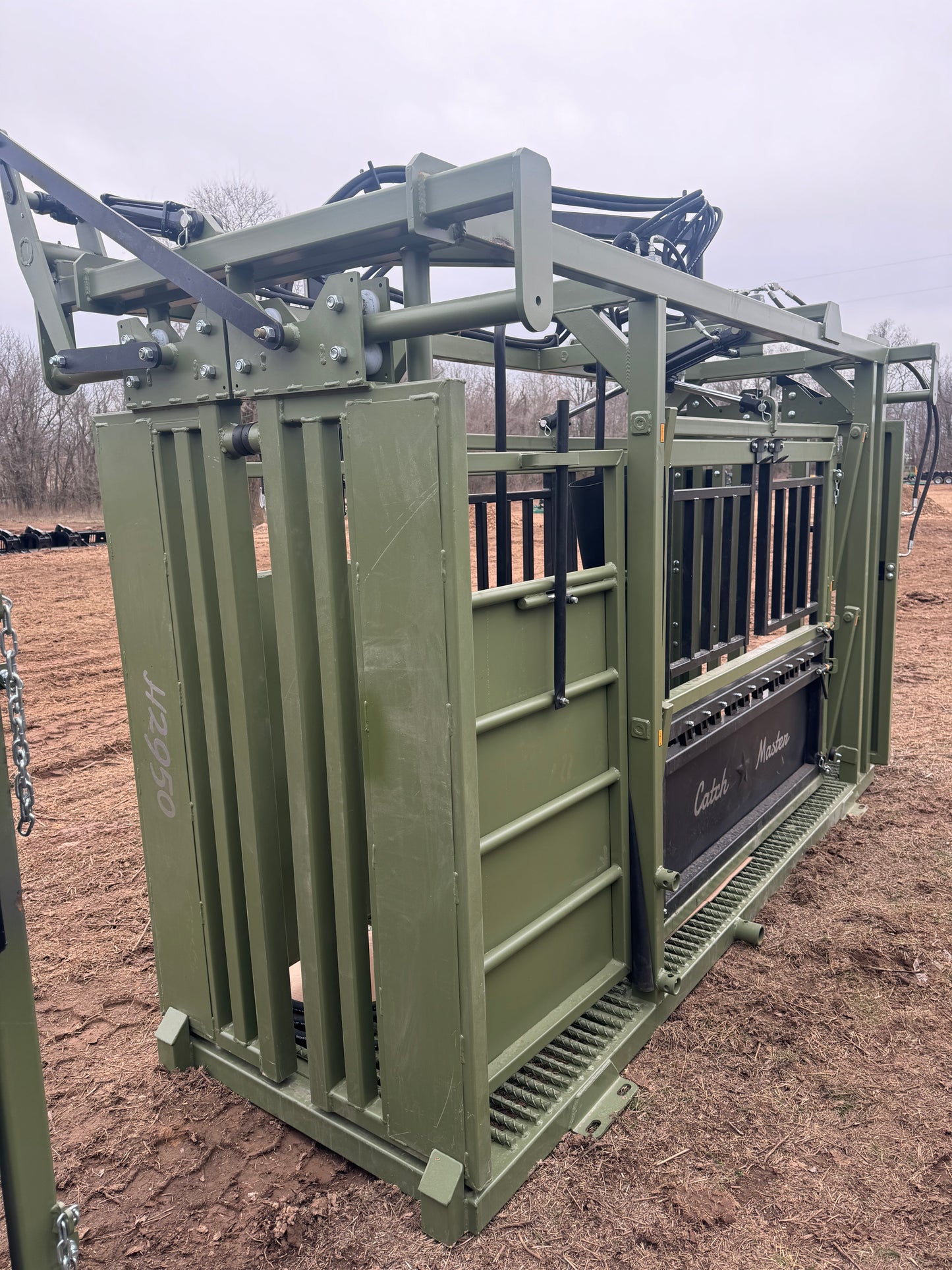 Catch Master H2950 (Gas Motor, Rebar Floor, Neck Extenders)
