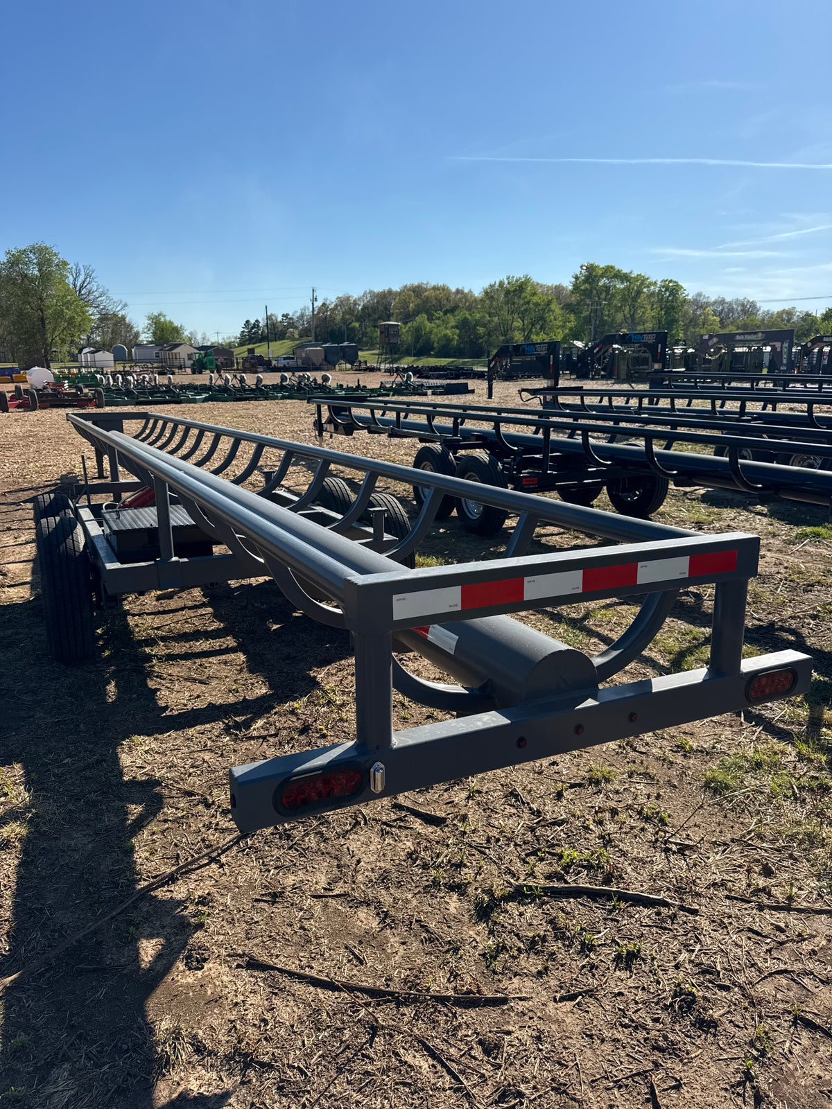32ft BP In-Line Hay Trailer - Hydraulic