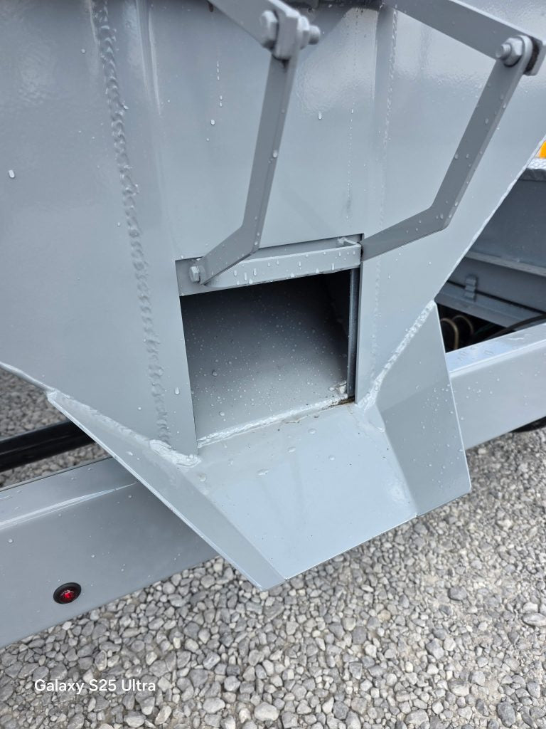 3-Ton Bulk Feed Trailer